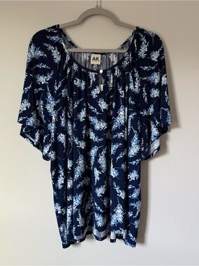 Women’s new Anne Klein Navy Floral Flutter Sleeve Top